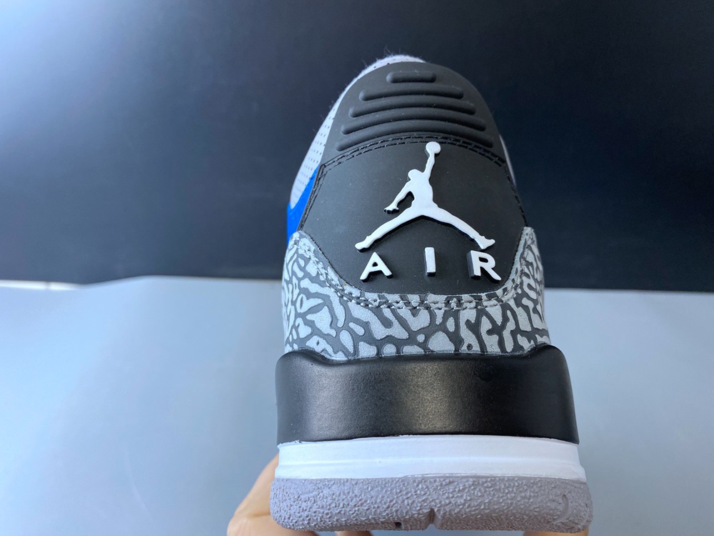 Air Jordan 3 Varsity Royal CT8532-400